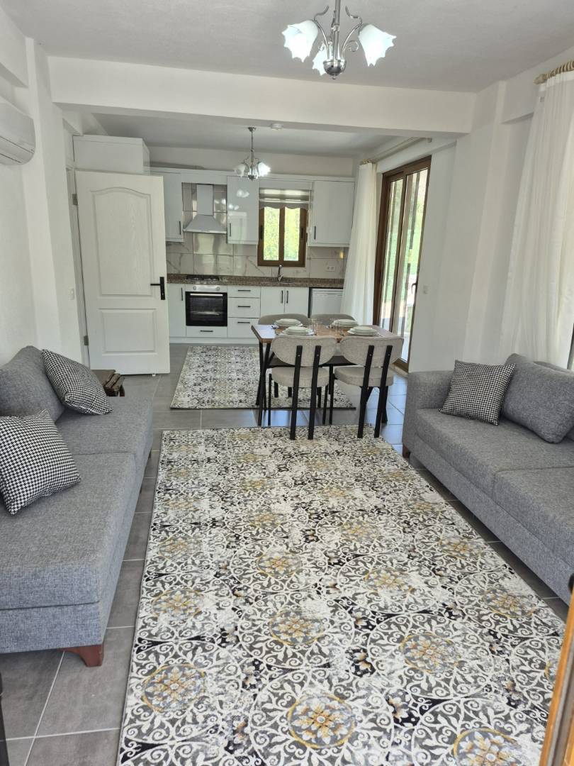 Marmaris Söğüt'te Sakin ve Ulaşılır Konumda, Özel Havuzlu, Kiralık Villa