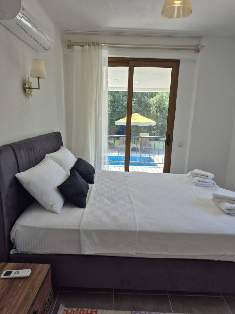 Marmaris Söğüt'te Sakin ve Ulaşılır Konumda, Özel Havuzlu, Kiralık Villa