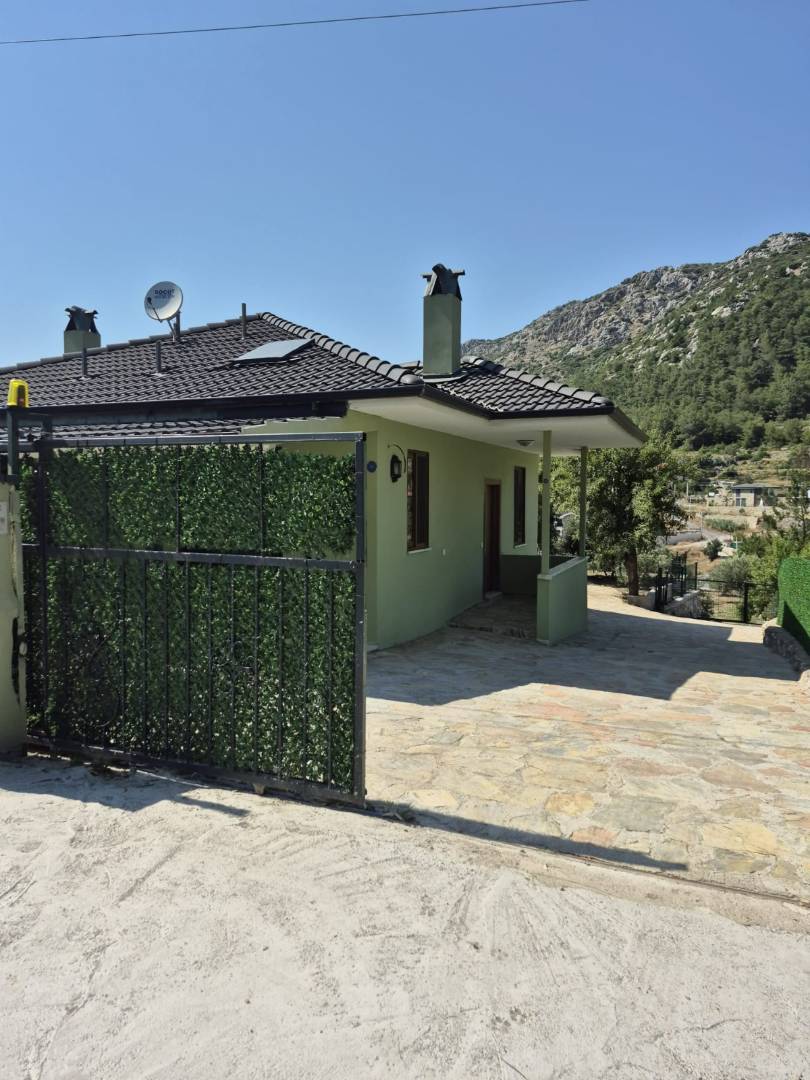 Marmaris Söğüt'te Sakin ve Ulaşılır Konumda, Özel Havuzlu, Kiralık Villa