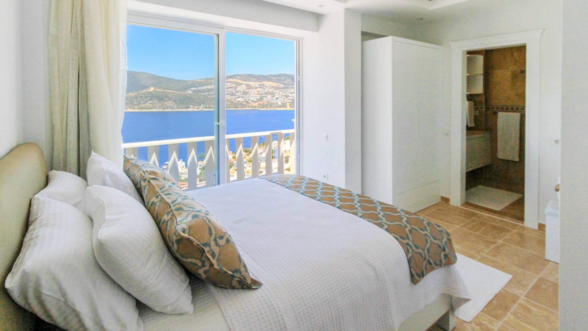 Kaş Kalkan'da Deniz Manzaralı, Özel Havuzlu, Kiralık Villa