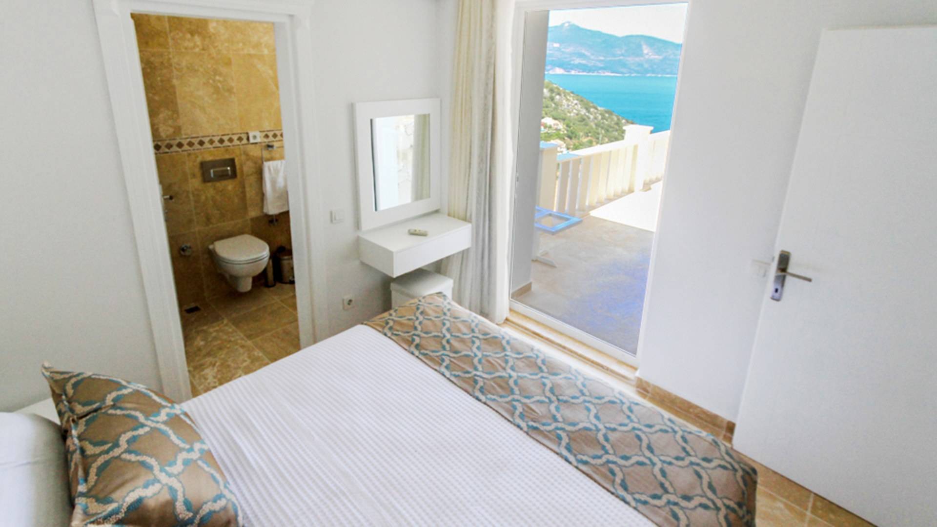 Kaş Kalkan'da Deniz Manzaralı, Özel Havuzlu, Kiralık Villa