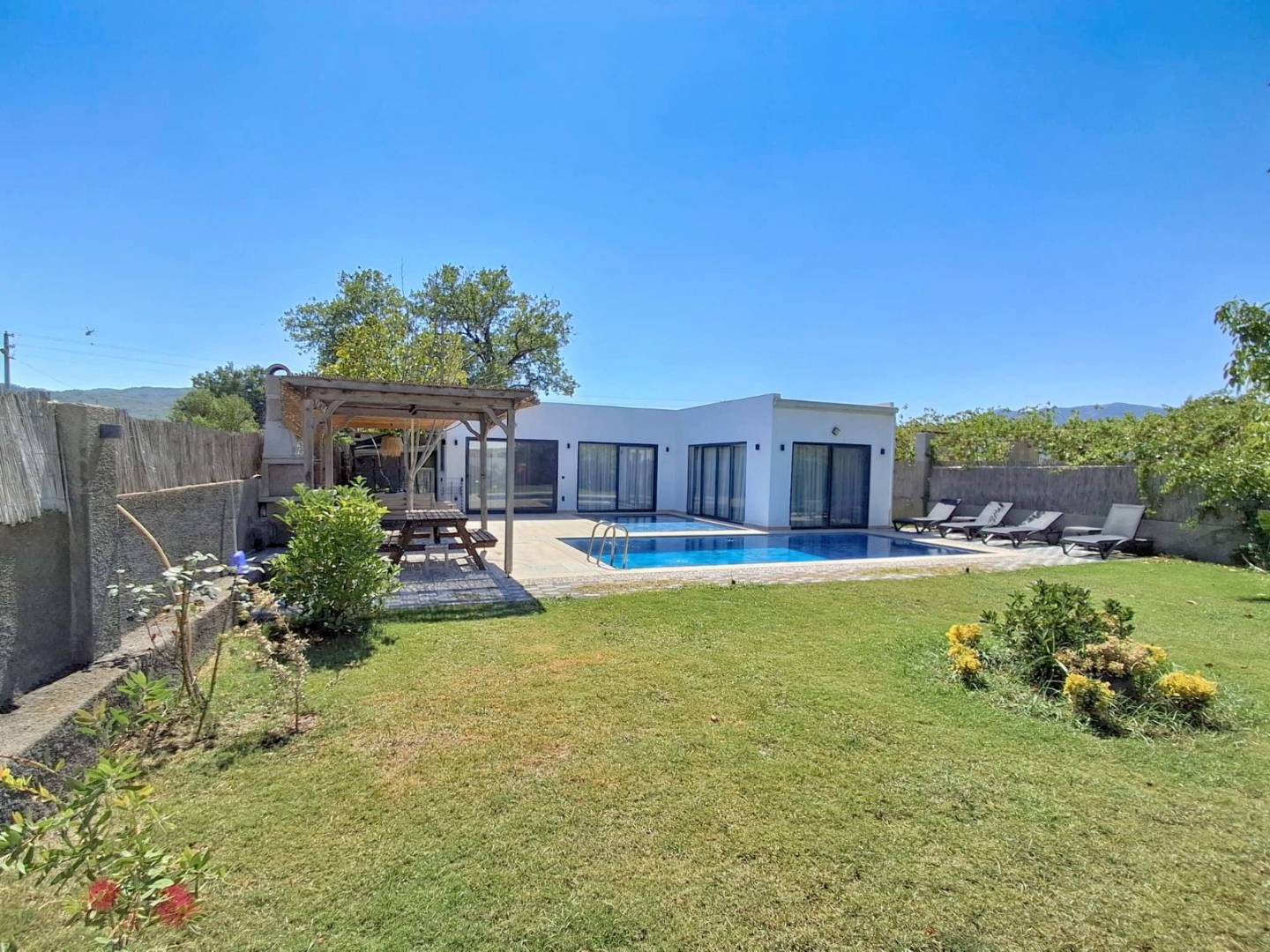 Muğla Fethiye'de Geniş Bahçeli, Özel Havuzlu, Kiralık Lüks Villa 33515 — 8