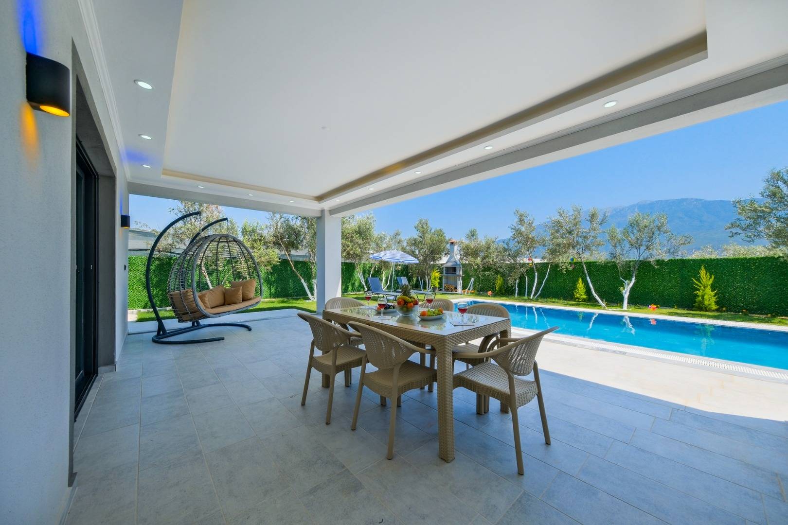 Muğla Karaçulha'da Balayı Çiftlerine Uygun, Özel Havuzlu, Modern Villa
