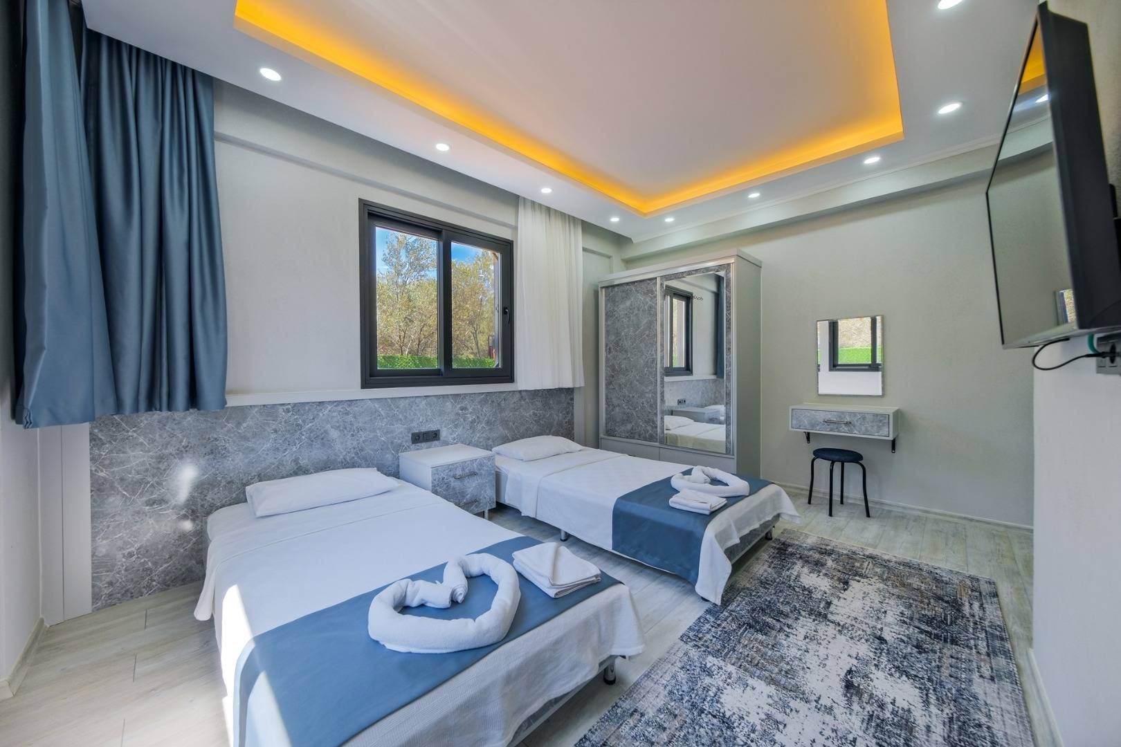 Muğla Karaçulha'da Balayı Çiftlerine Uygun, Özel Havuzlu, Modern Villa