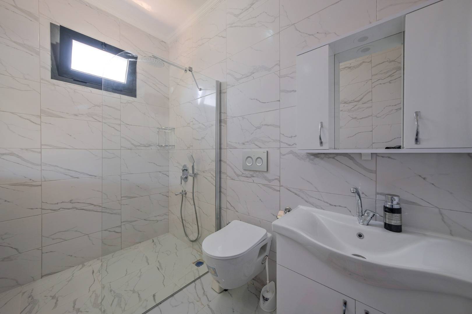 Muğla Karaçulha'da Balayı Çiftlerine Uygun, Özel Havuzlu, Modern Villa