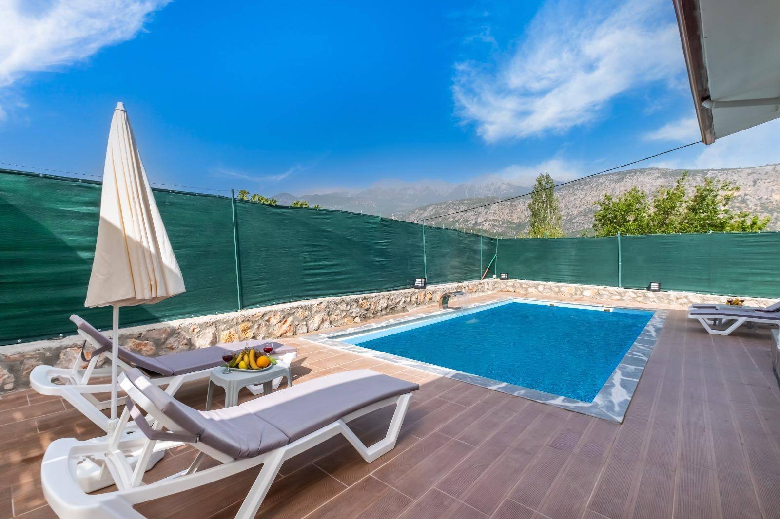 Muğla Seydikemer'de Çekirdek Ailelere Uygun, Özel Havuzlu, Ferah Villa