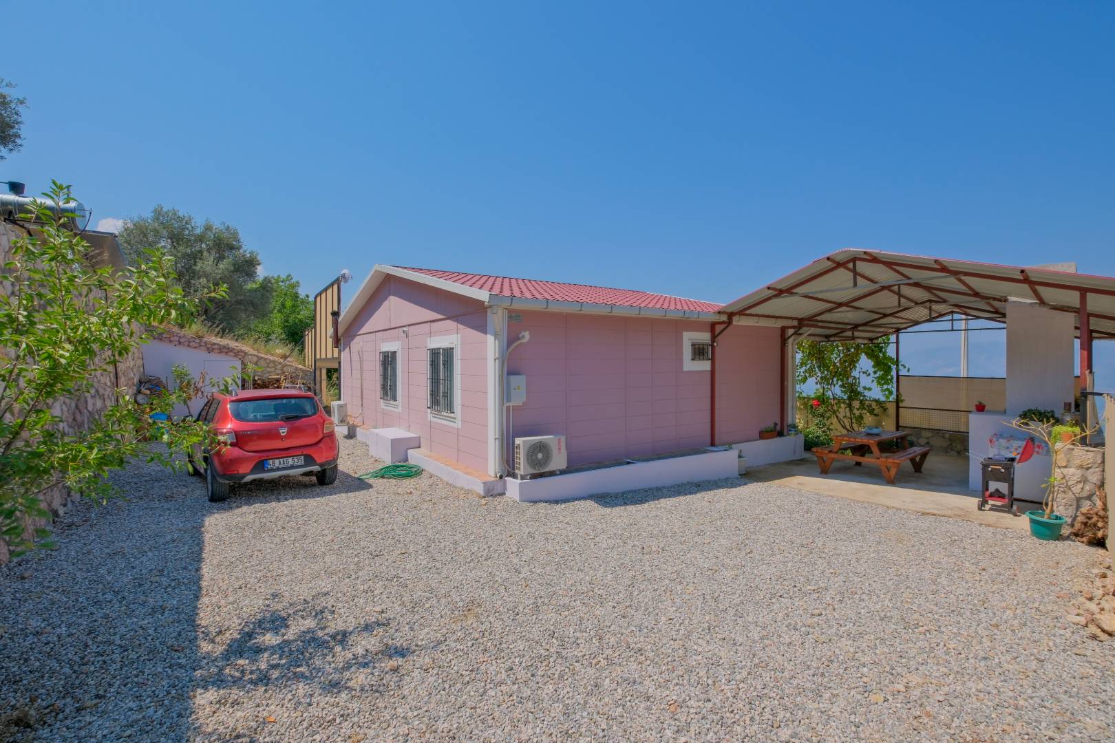 Muğla Seydikemer'de Sakin Konumda, Özel Havuzlu, Balayı Villası