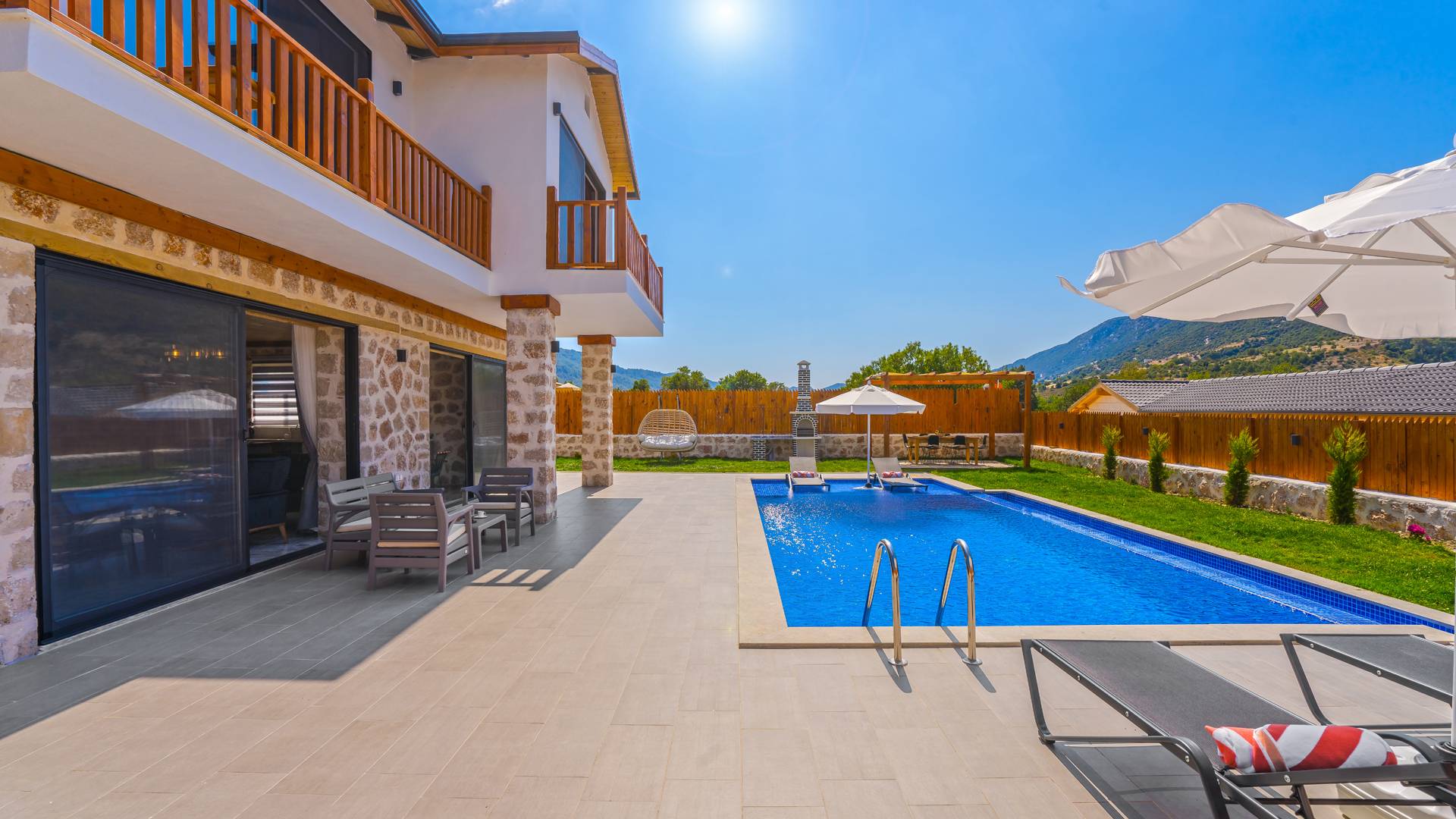 Kaş Hacıoğlan'da Geniş Bahçe İçerisinde, Özel Havuzlu, Lüks Taş Villa 45738 — 3