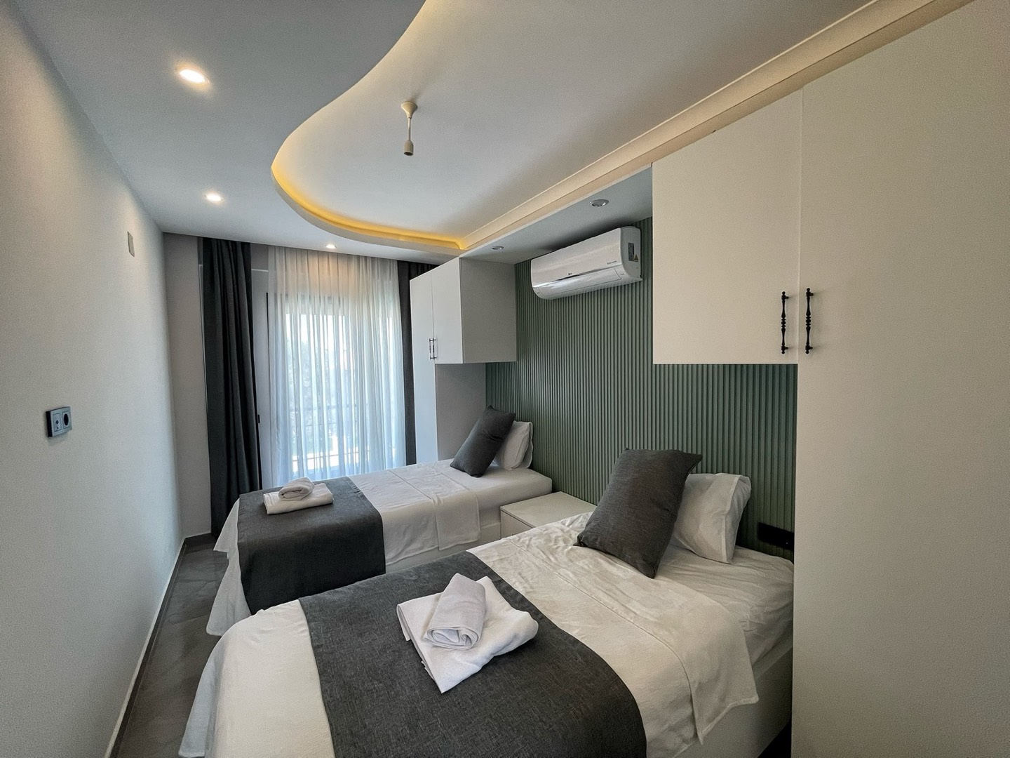 Fethiye Ölüdeniz'de Kalabalık Aileler için Uygun, Özel Havuzlu, Modern Villa