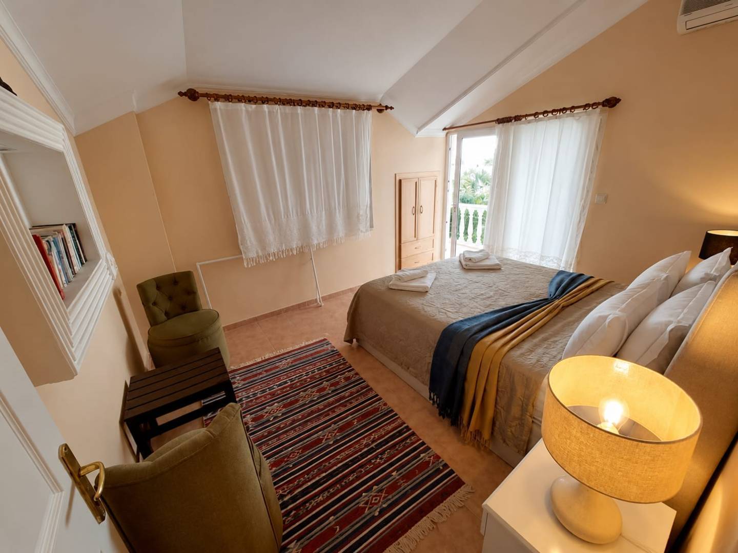 Ortaca Dalyan'da Geniş Ailelere Uygun, Özel Havuzlu, Konforlu Villa