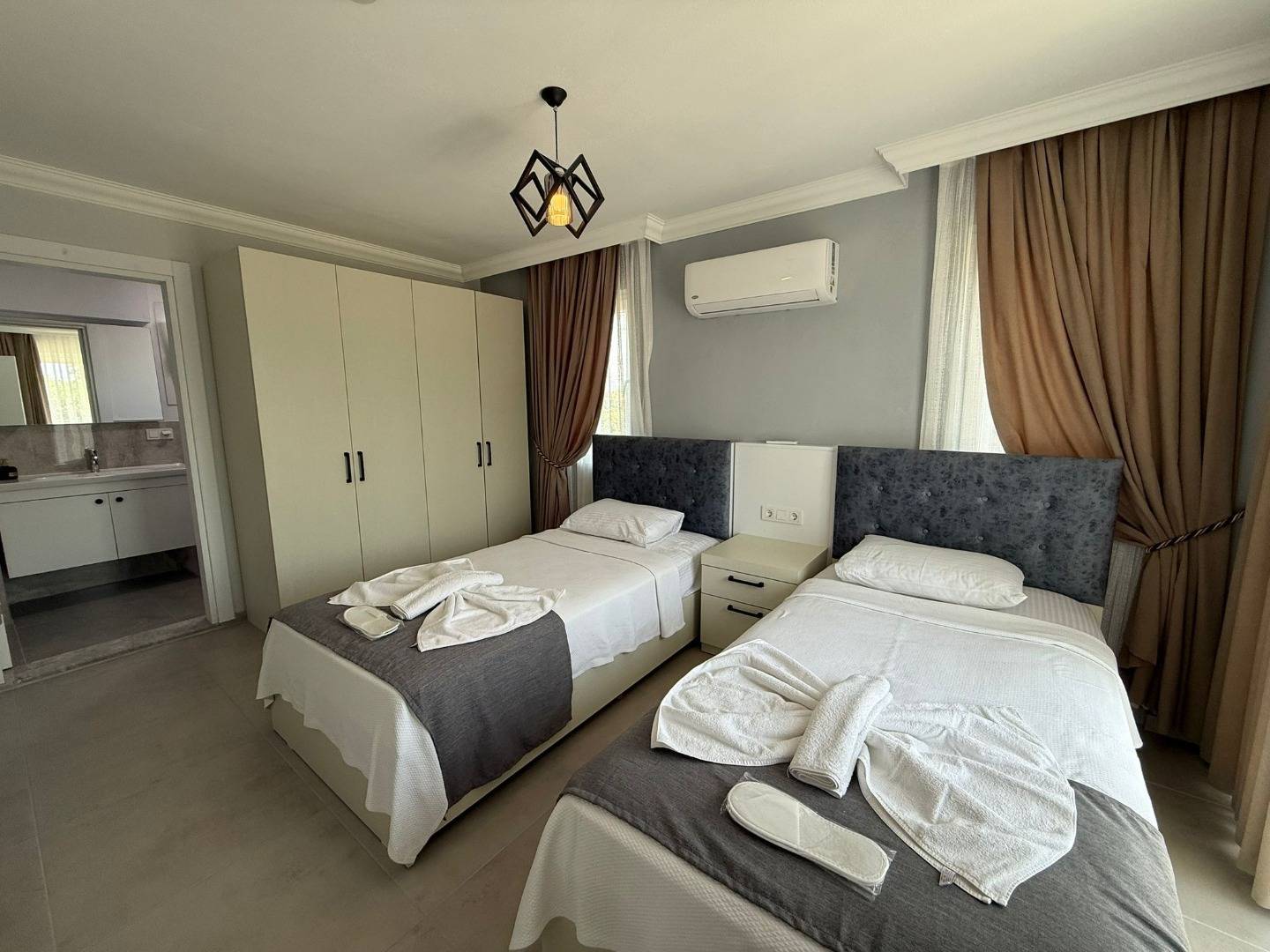 Ortaca Dalyan'da Geniş Bahçeli, Özel Havuzlu, Kiralık Villa