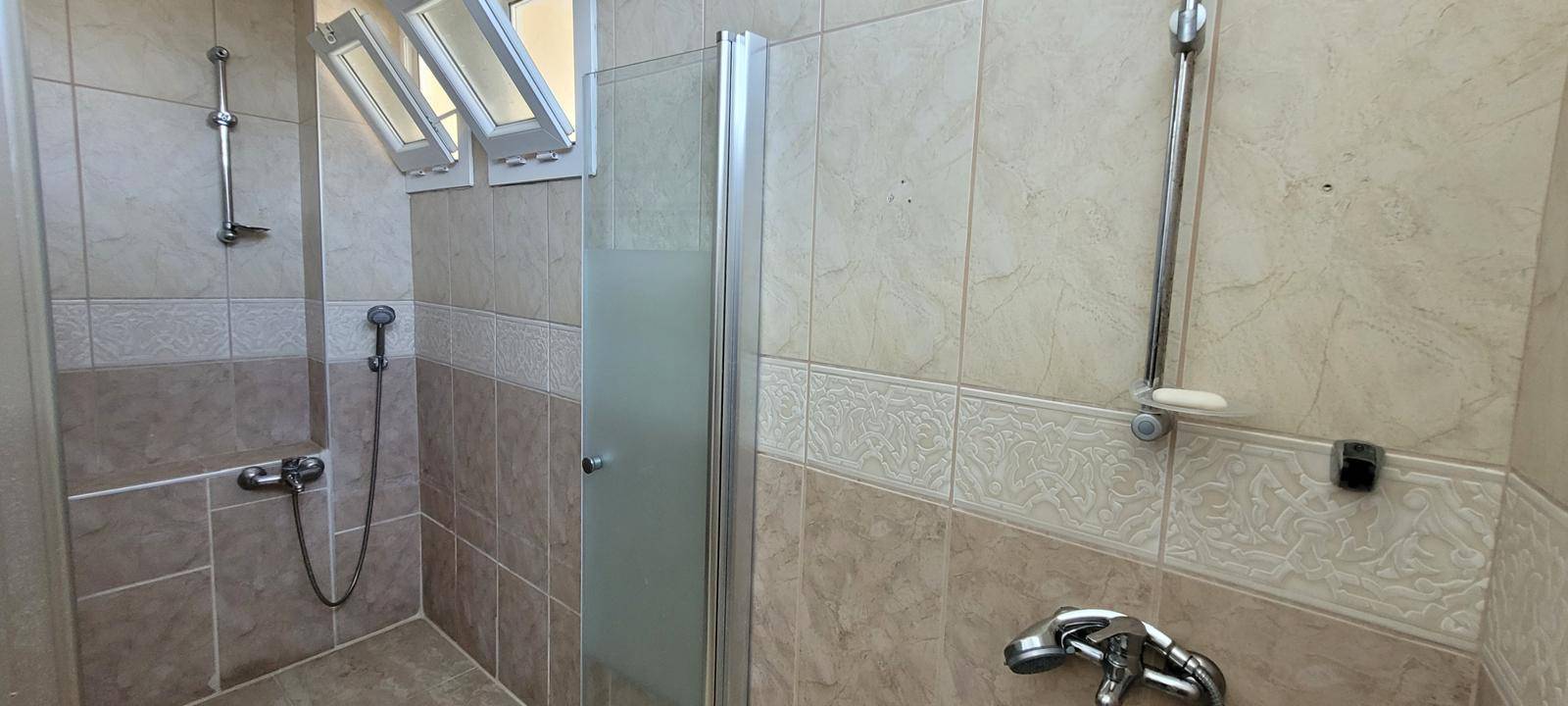 Ortaca Dalyan'da Sakin Konumda, Özel Havuzlu, Modern Villa