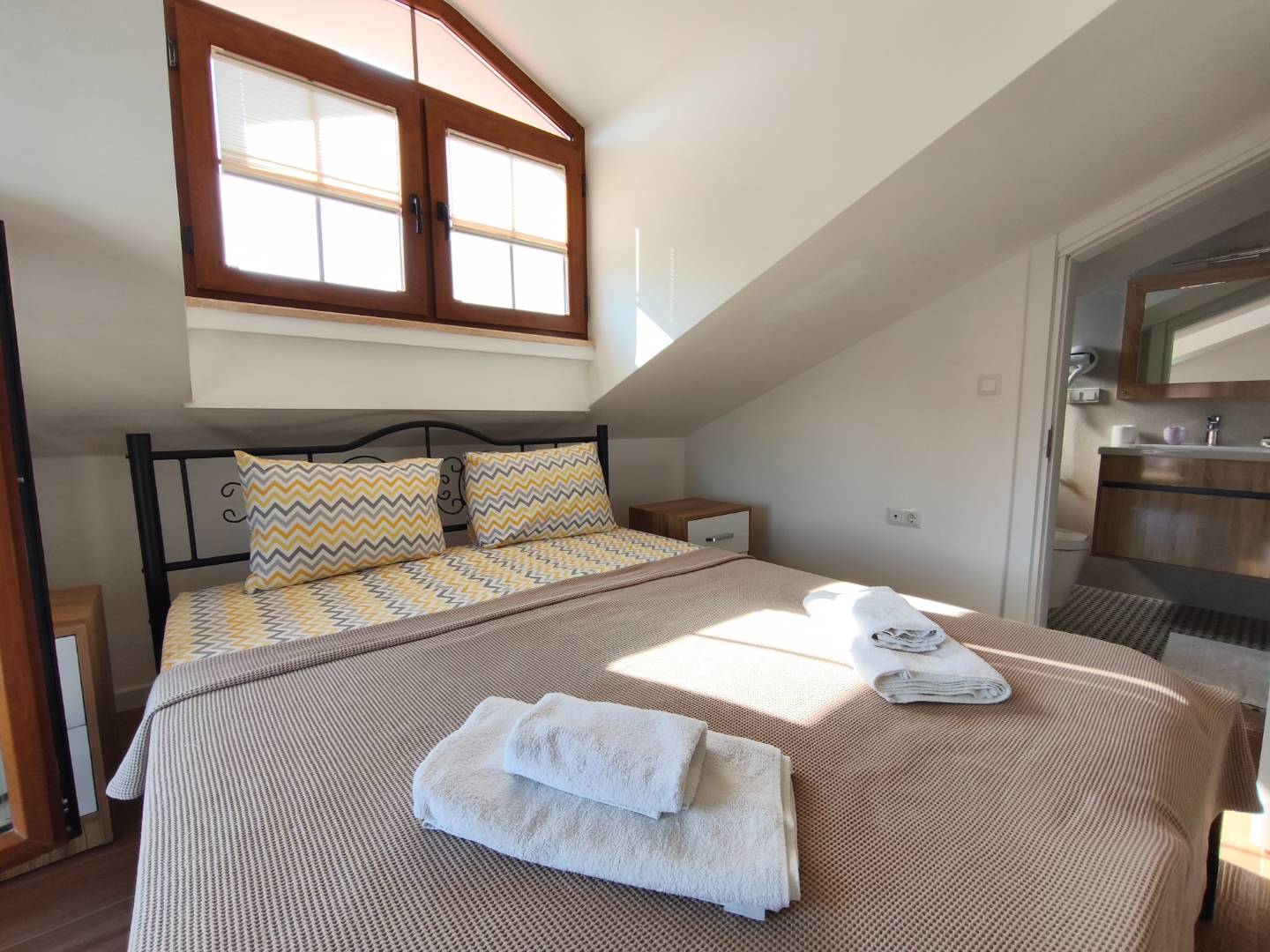 Ortaca Dalyan'da Sakin Konumda, Özel Havuzlu, Modern Villa
