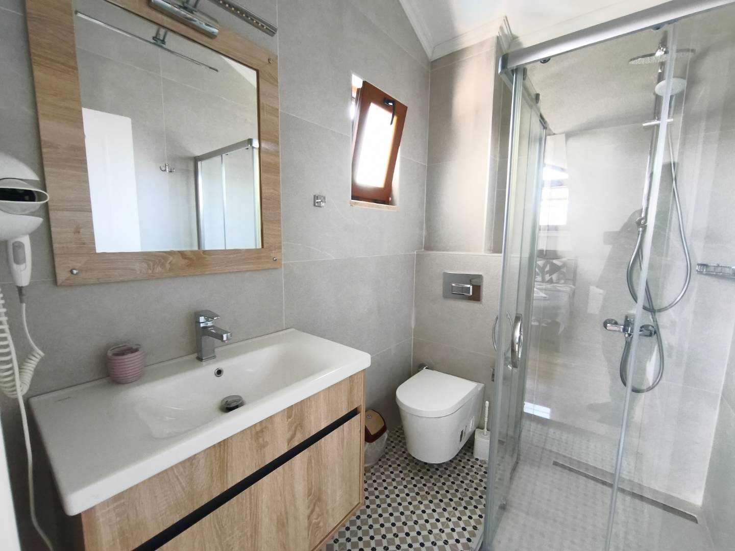 Ortaca Dalyan'da Sakin Konumda, Özel Havuzlu, Modern Villa