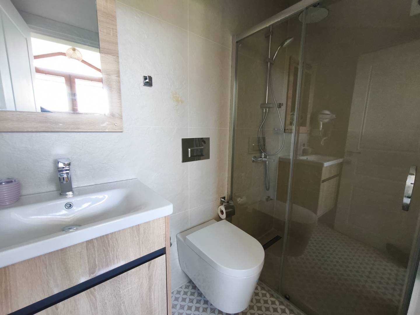 Ortaca Dalyan'da Sakin Konumda, Özel Havuzlu, Modern Villa
