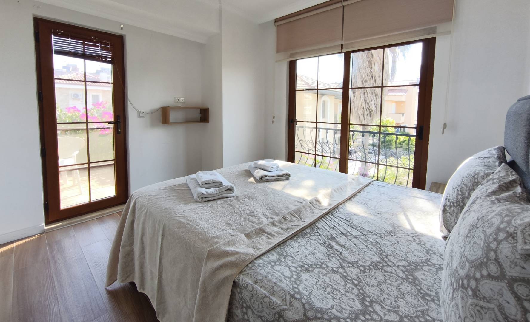 Ortaca Dalyan'da Sakin Konumda, Özel Havuzlu, Modern Villa