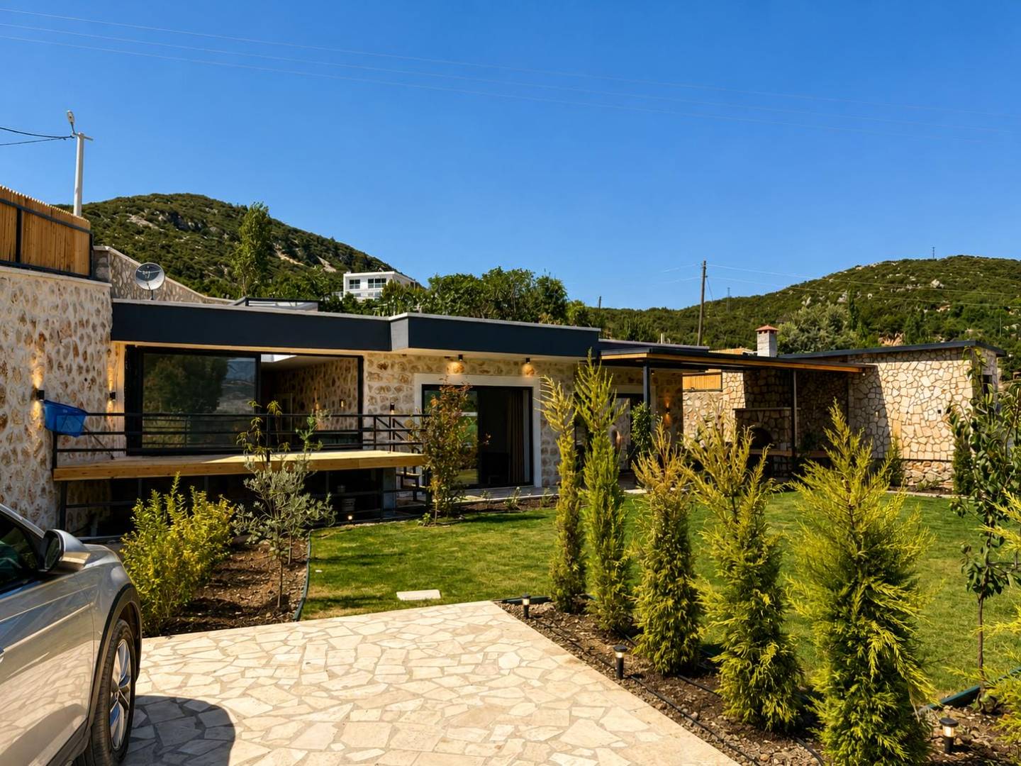 Kaş İkizce'de Balayı Çiftlerine Uygun, Kapalı Havuzlu, Korunaklı Villa