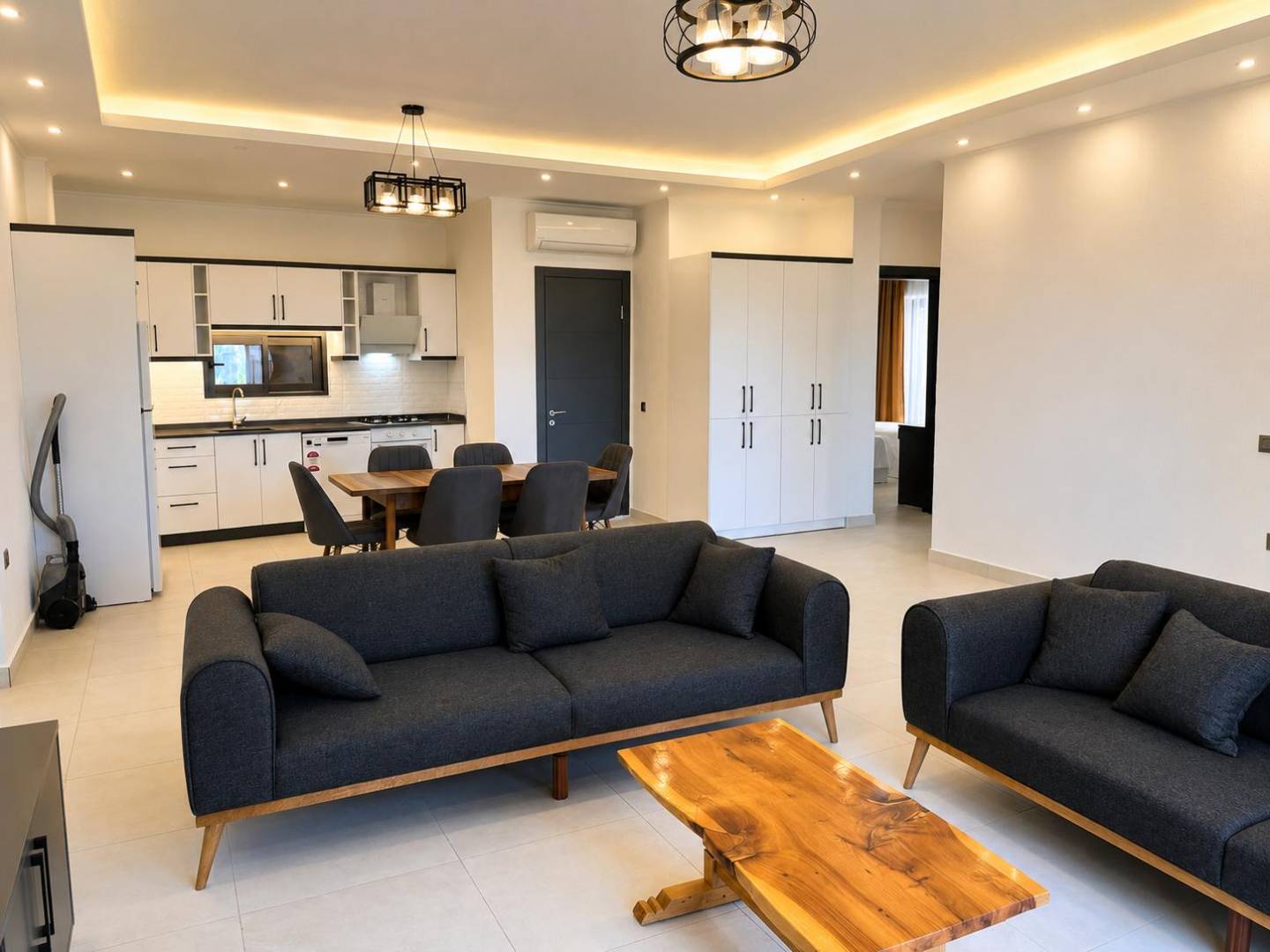 Kaş İkizce'de Balayı Çiftlerine Uygun, Kapalı Havuzlu, Korunaklı Villa