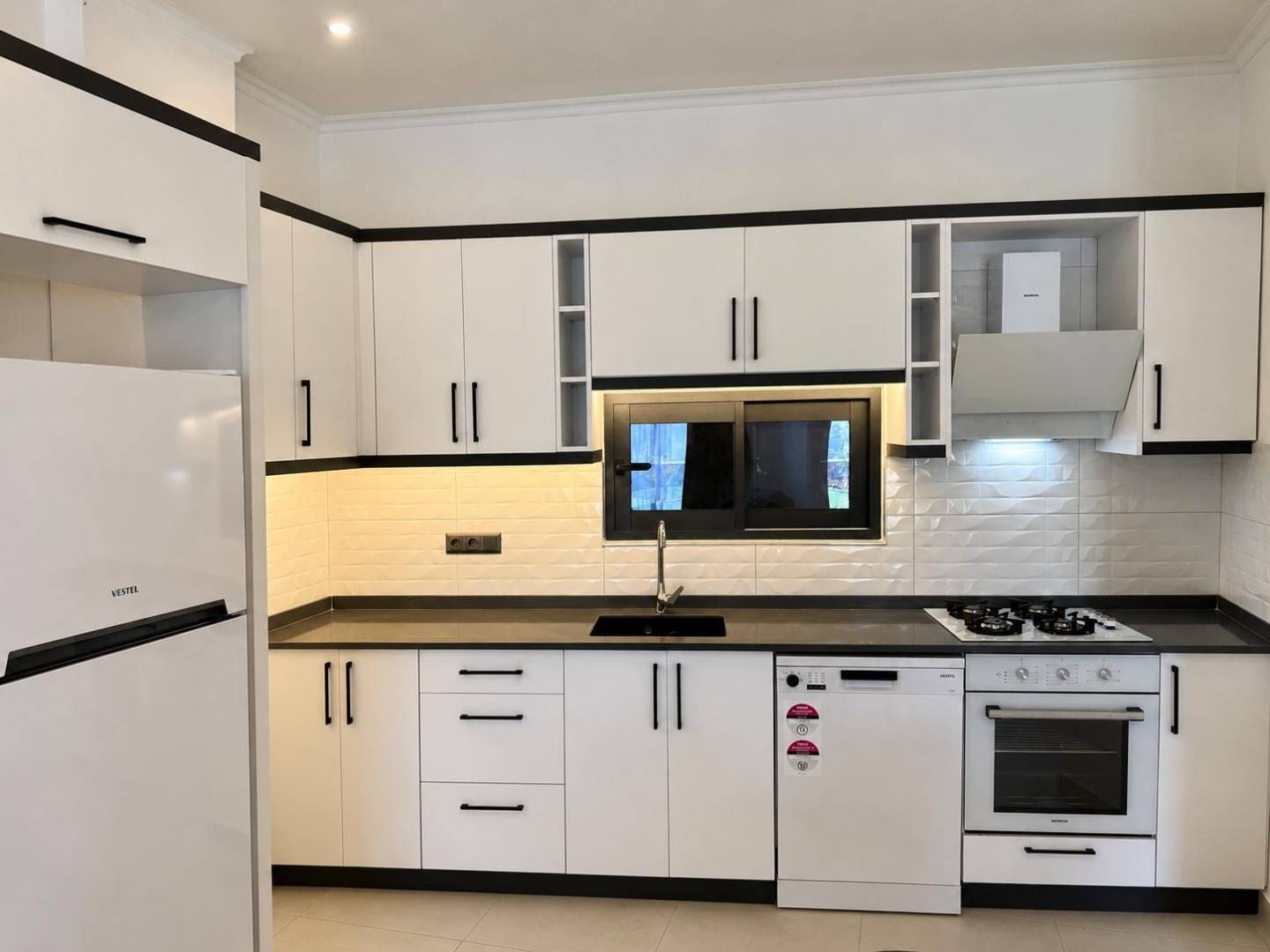 Kaş İkizce'de Balayı Çiftlerine Uygun, Kapalı Havuzlu, Korunaklı Villa