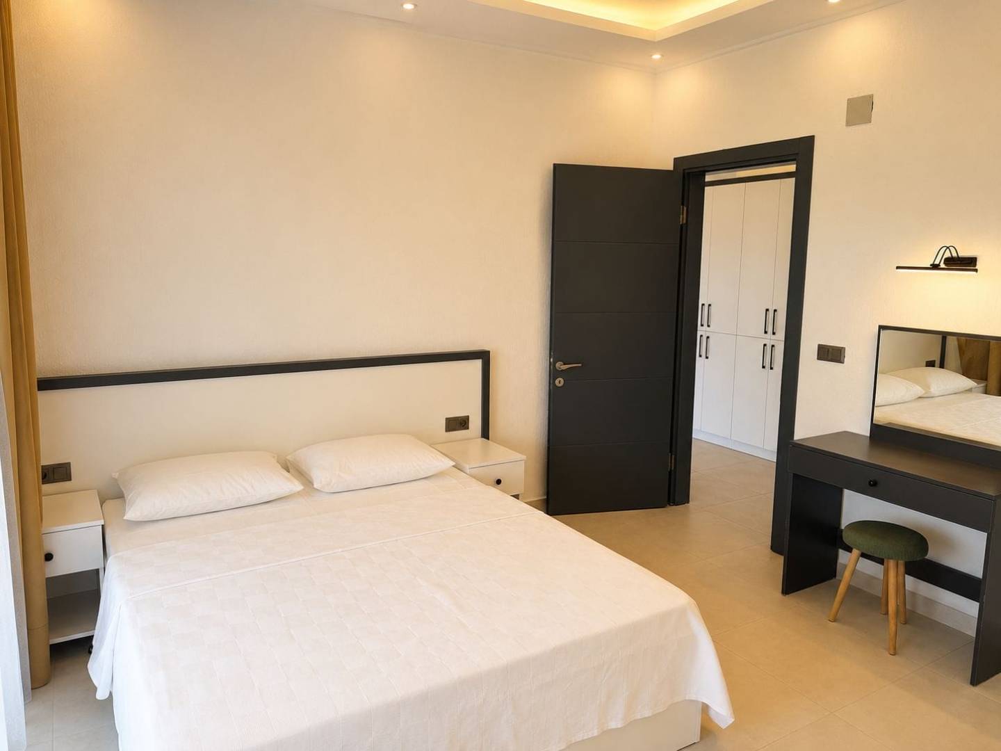 Kaş İkizce'de Balayı Çiftlerine Uygun, Kapalı Havuzlu, Korunaklı Villa