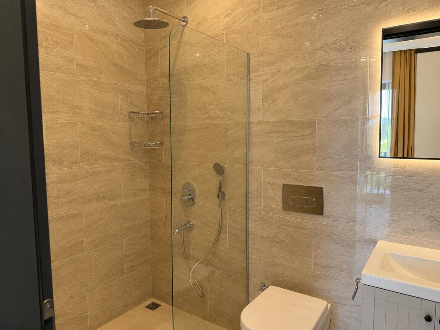 Kaş İkizce'de Balayı Çiftlerine Uygun, Kapalı Havuzlu, Korunaklı Villa