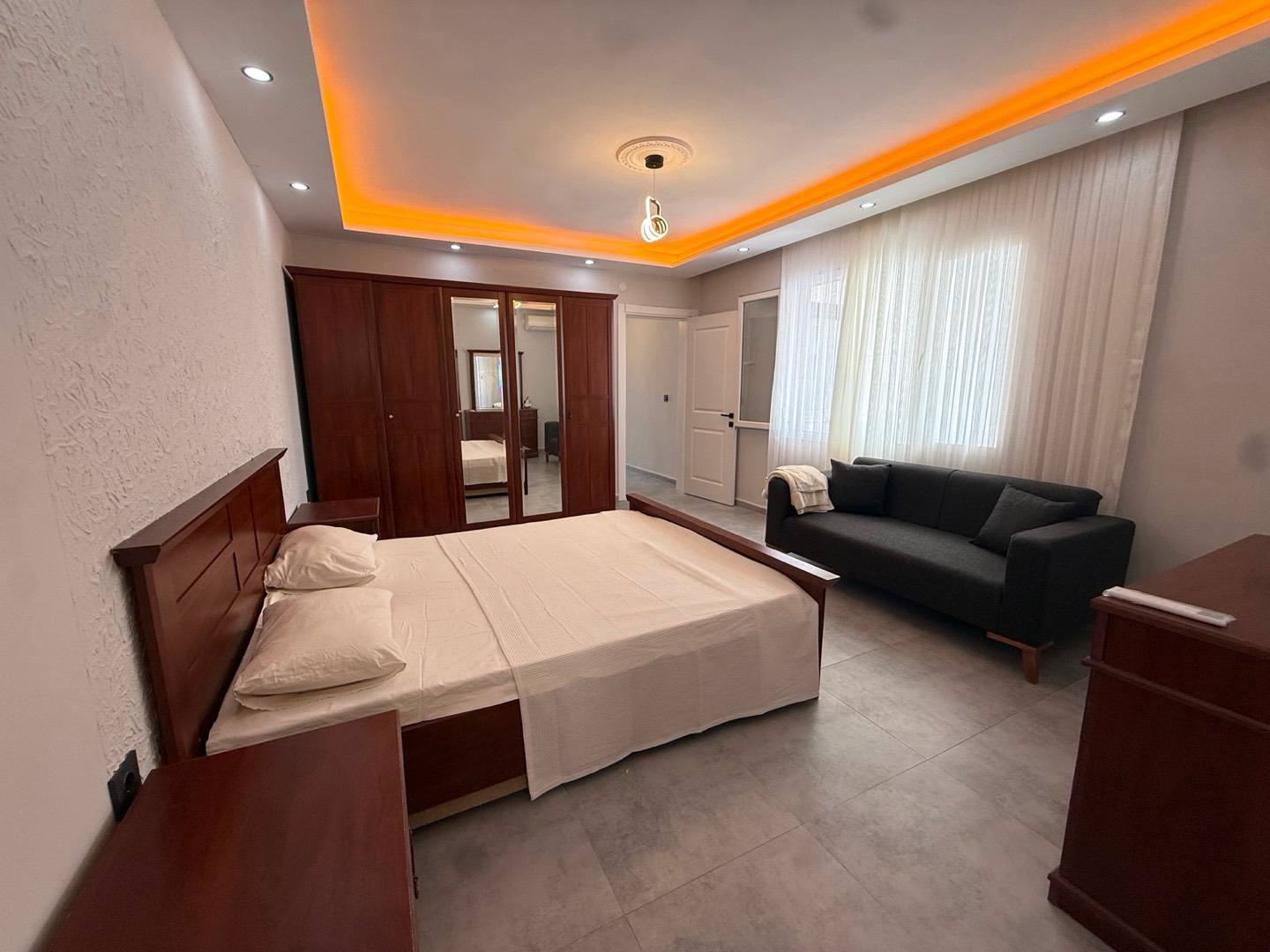 Didim Denizköy'de Geniş Bahçeli, Özel Havuzlu, Ferah Villa