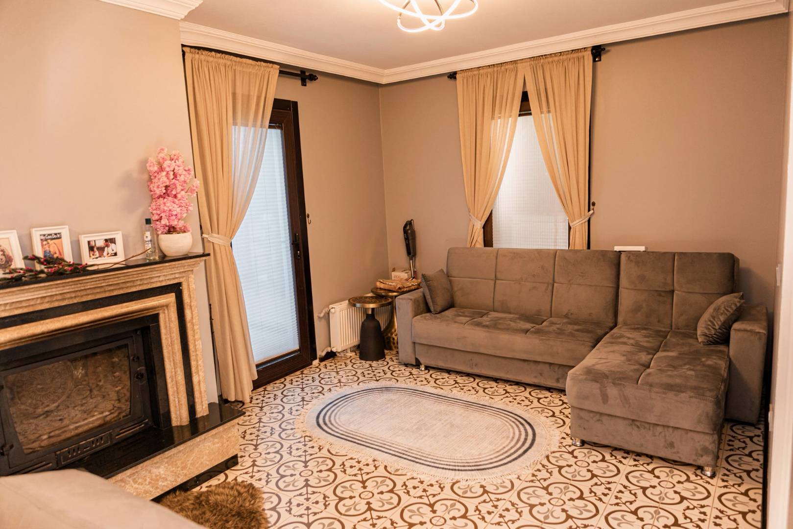 Sakarya Sapanca'da Göl Manzaralı, Isıtmalı ve Özel Havuzlu, Villa