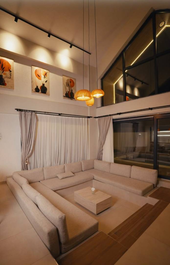 Sapanca Fevziye'de Balayı Çiftlerine Uygun, Isıtmalı Havuzlu, Lüks Villa