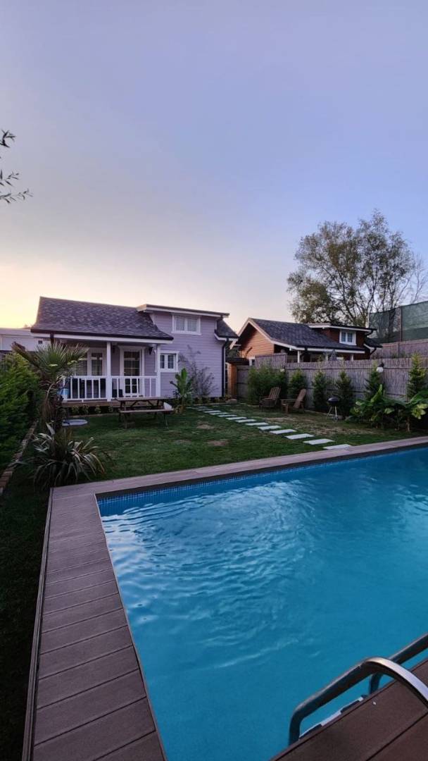 Sapanca Kırkpınar'da Balayı Çiftlerine Uygun, Isıtmalı Havuzlu, Ferah Tiny House