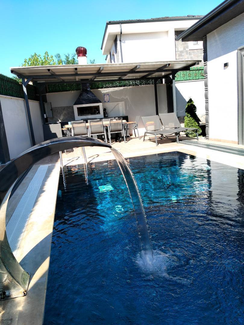 Sapanca Kırkpınar'da Merkeze Yakın, Özel Havuzlu, Modern Villa 42379 — 5