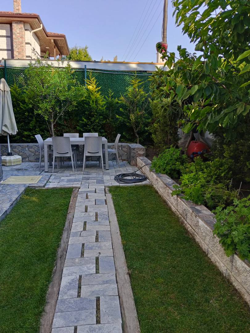 Sapanca Kırkpınar'da Merkeze Yakın, Özel Havuzlu, Modern Villa