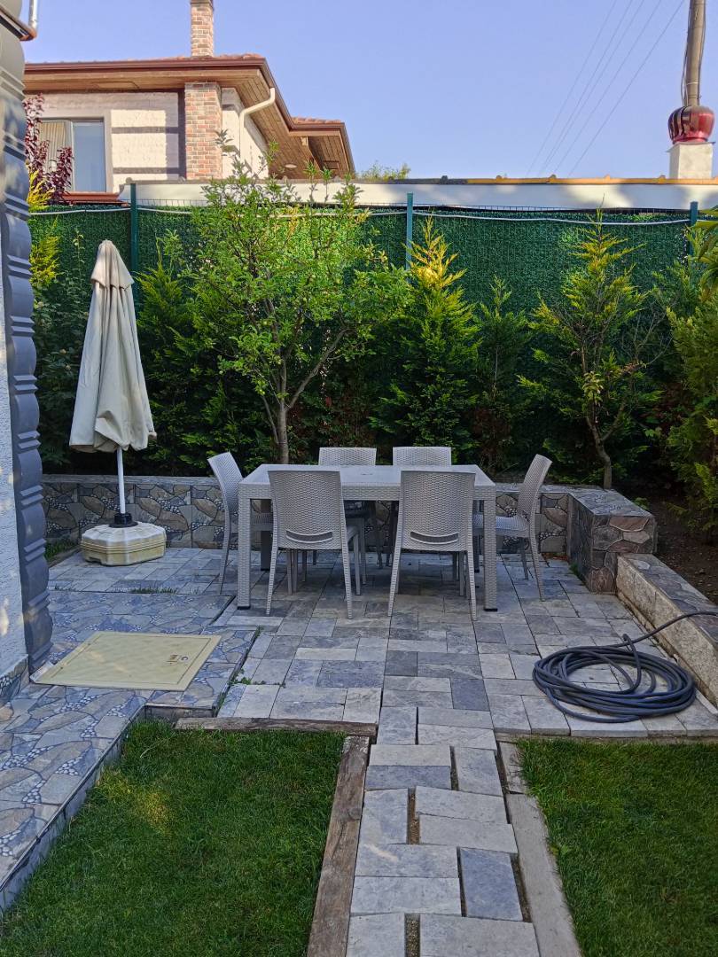 Sapanca Kırkpınar'da Merkeze Yakın, Özel Havuzlu, Modern Villa