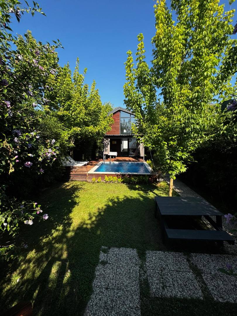Sapanca Kırkpınar'da Merkezi Konumda, Isıtmalı Havuzlu, Kiralık Bungalov