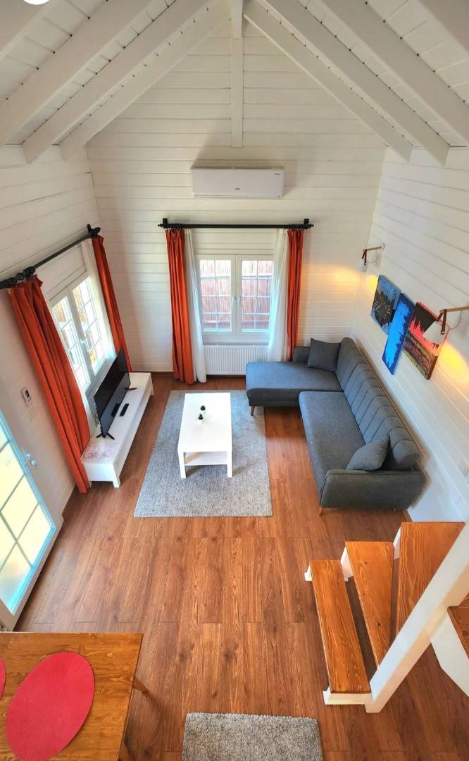 Sapanca Kırkpınar'da Muhteşem Doğafa, Isıtmalı Havuzlu, Konforlu Tiny House