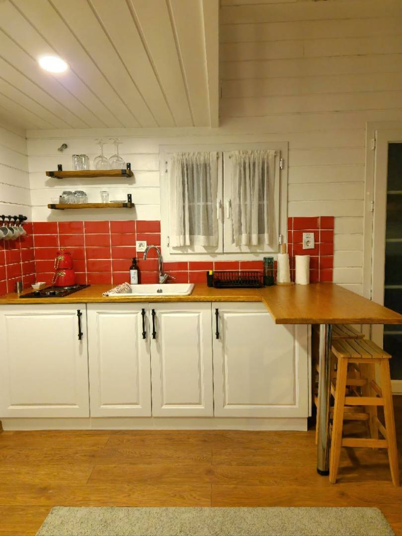 Sapanca Kırkpınar'da Muhteşem Doğafa, Isıtmalı Havuzlu, Konforlu Tiny House