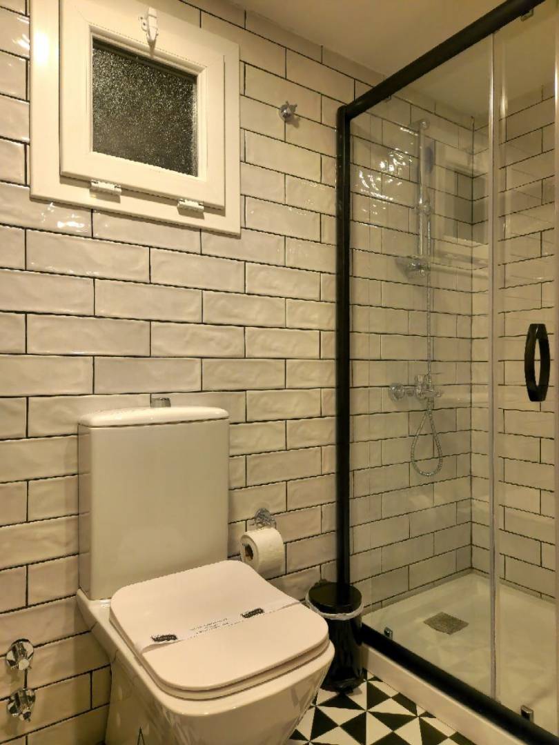 Sapanca Kırkpınar'da Muhteşem Doğafa, Isıtmalı Havuzlu, Konforlu Tiny House