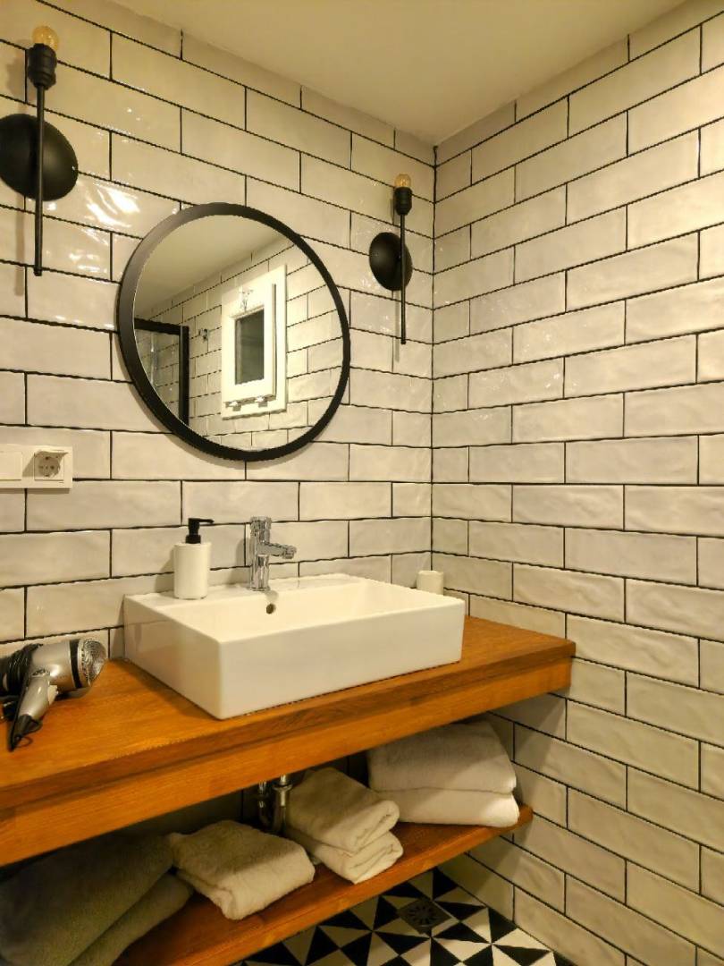 Sapanca Kırkpınar'da Muhteşem Doğafa, Isıtmalı Havuzlu, Konforlu Tiny House