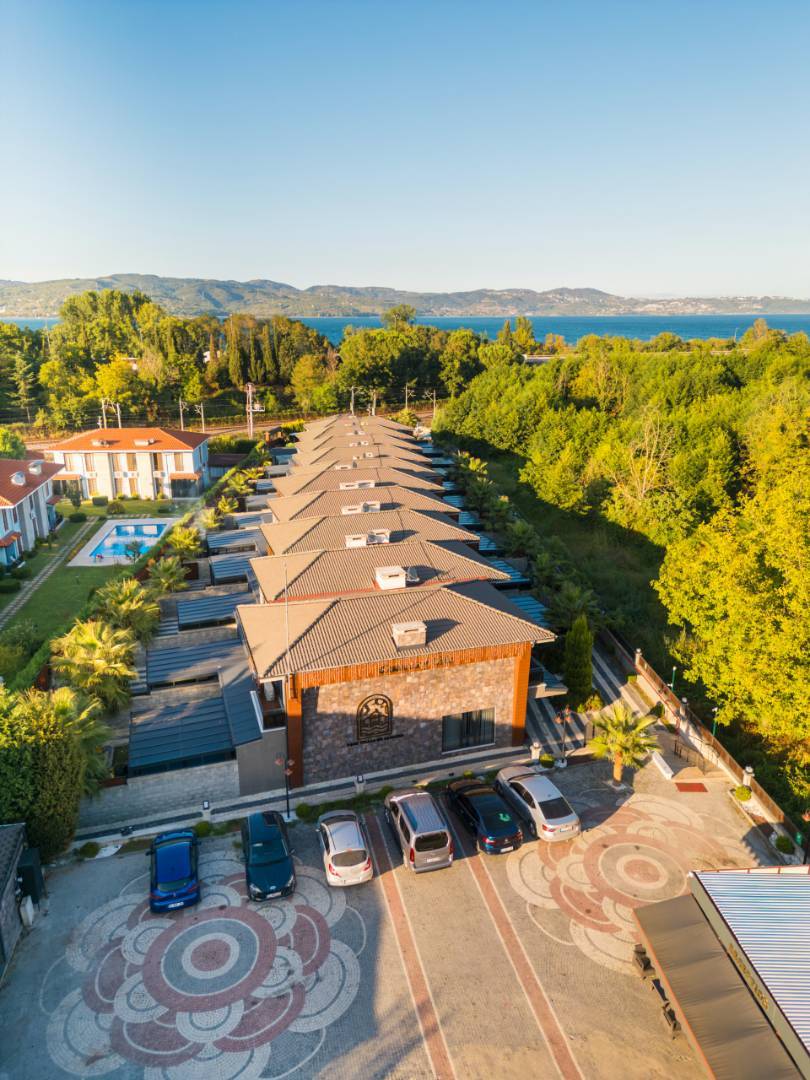 Sapanca Kırkpınar'da Nezih Konumda, Isıtmalı Havuzlu, Lüks Villa
