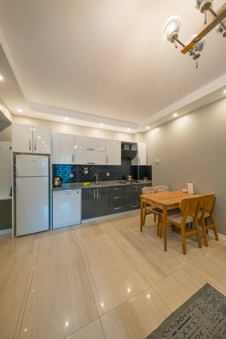 Sapanca Kırkpınar'da Sakin Konumda, Isıtmalı Havuzlu, Kiralık Villa