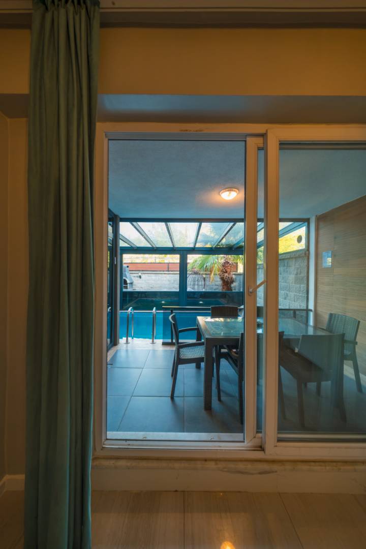 Sapanca Kırkpınar'da Yemyeşil Bahçeli, Özel Havuzlu, Modern Villa