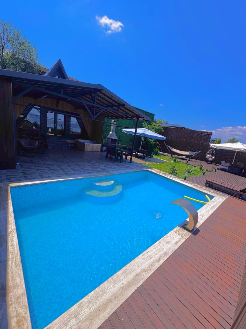 Sapanca Kuruçeşme'de Enfes Göl Manzaralı, Özel Havuzlu, Kiralık Bungalov