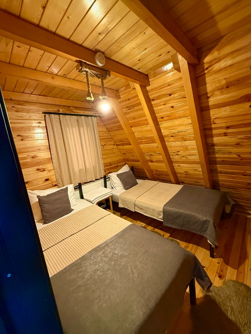 Sapanca Kuruçeşme'de Enfes Göl Manzaralı, Özel Havuzlu, Kiralık Bungalov