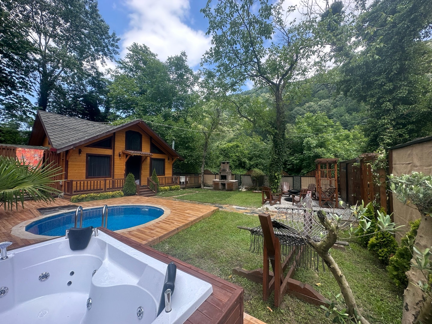 Sapanca'da Doğanın Kalbinde, Geniş Bahçeli, Kiralık Bungalov