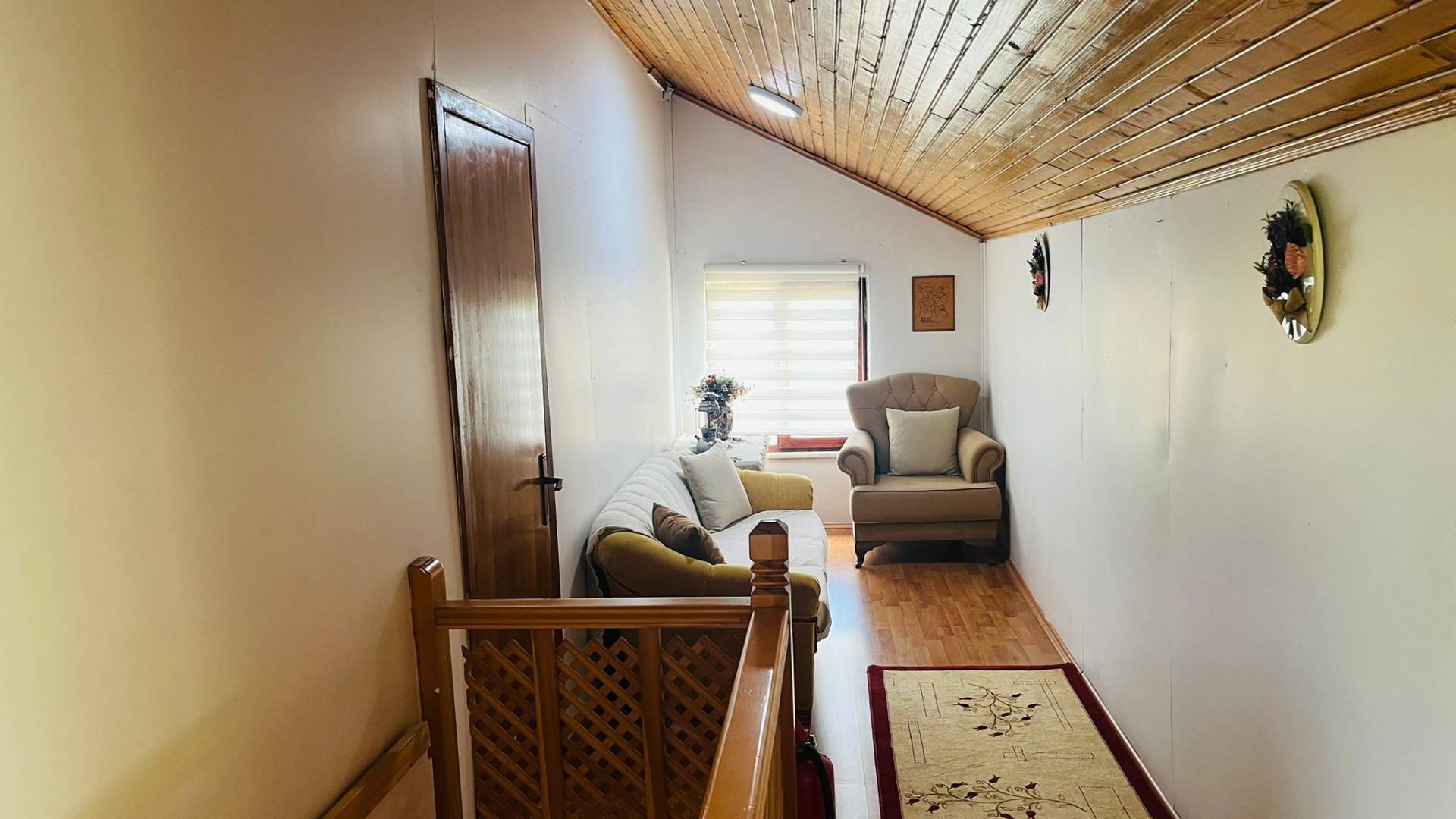 Sapanca Rüstempaşa'da Doğa Manzaralı, Isıtmalı Havuzlu, 4+1 Villa