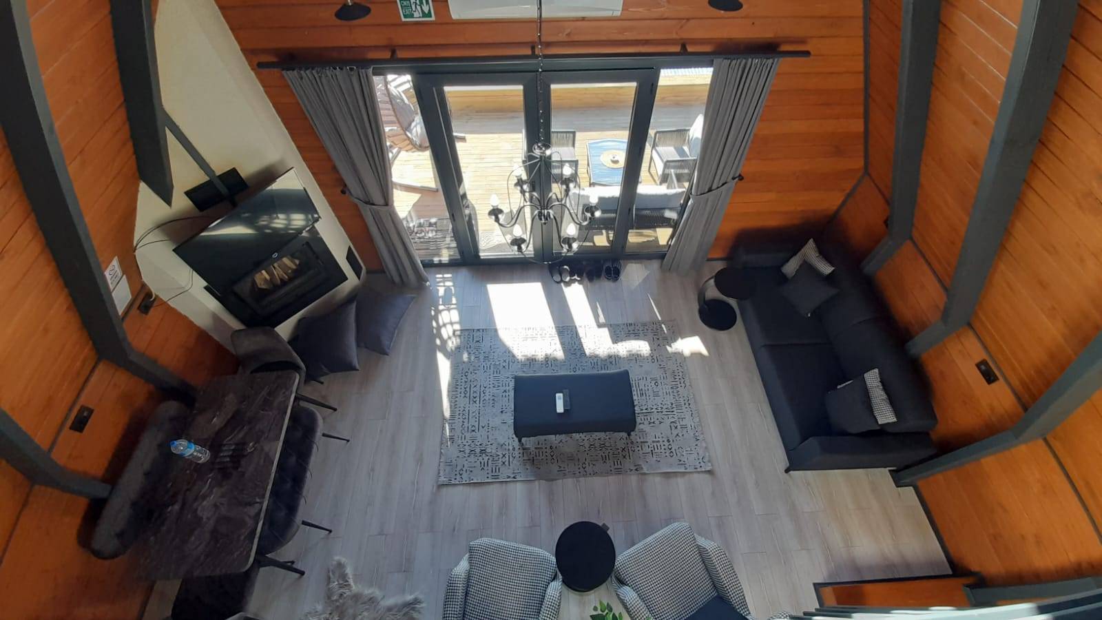 Sapanca Rüstempaşa'da Yemyeşil Bahçeli, Özel Havuzlu, 4 Kişilik Bungalov