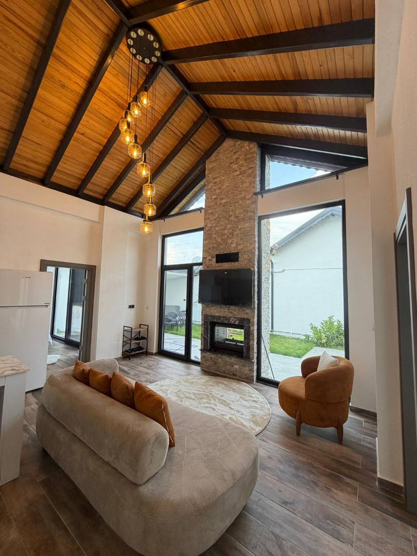 Sapanca Yanık'da Geniş Bahçeli, Isıtmalı Havuzlu, Jakuzili Bungalov 46501 — 7