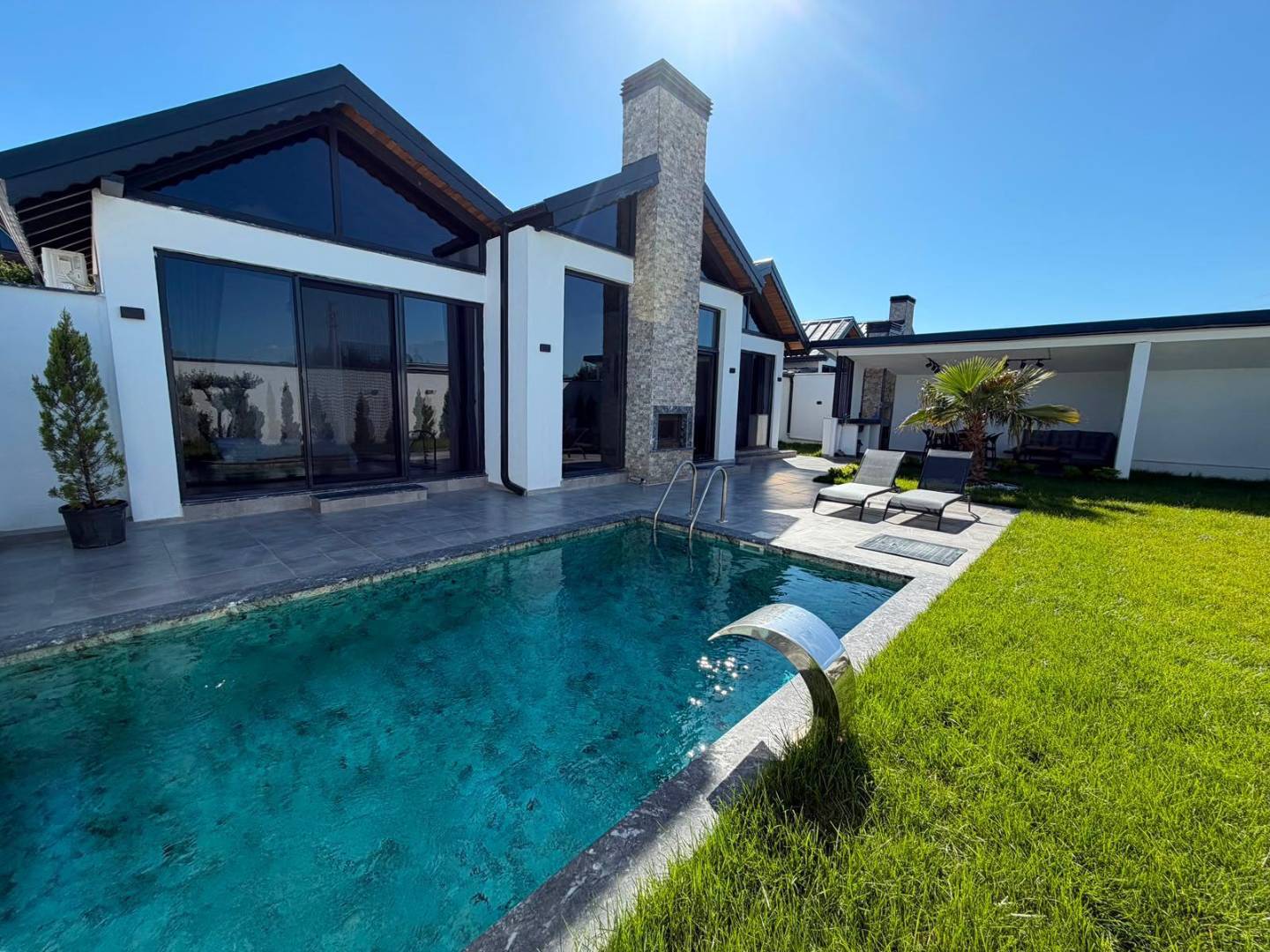 Sapanca Yanık'da Modern Tasarımlı, Özel Havuzlu, Konforlu Bungalov 46500 — 3