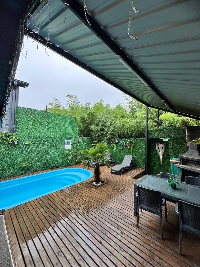 Sapanca Yanık'ta Doğanın İçerisinde, Özel Havuzlu, Minimalist Bungalov