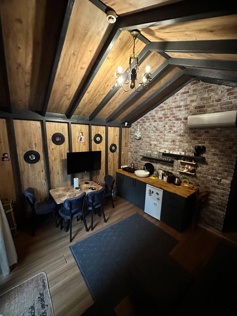 Sapanca Yanık'ta Doğanın İçerisinde, Özel Havuzlu, Minimalist Bungalov
