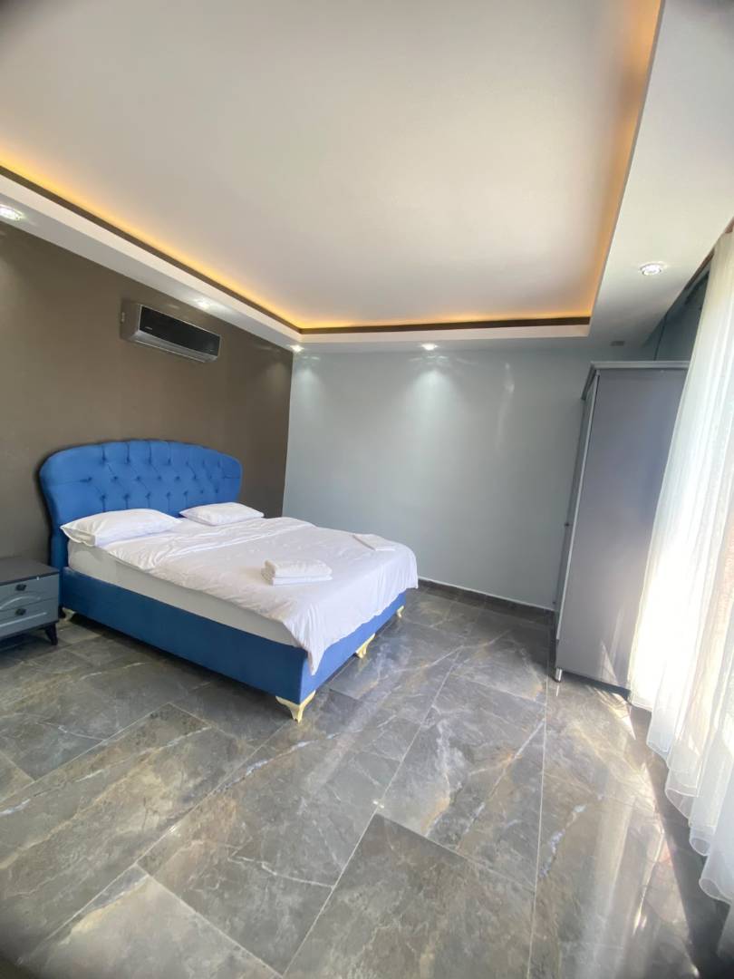 Sapanca Yanık'ta Jakuzili, Özel Havuzlu, Tuğla Villa 3+1